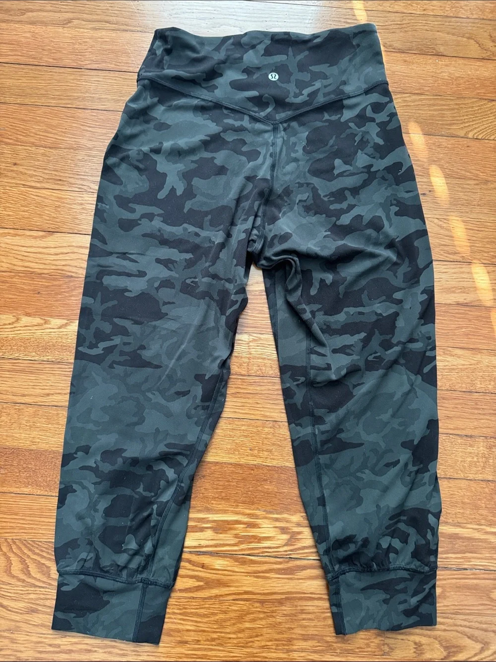 Lululemon Athletica Align 28”Green & Black Camo Align Joggers